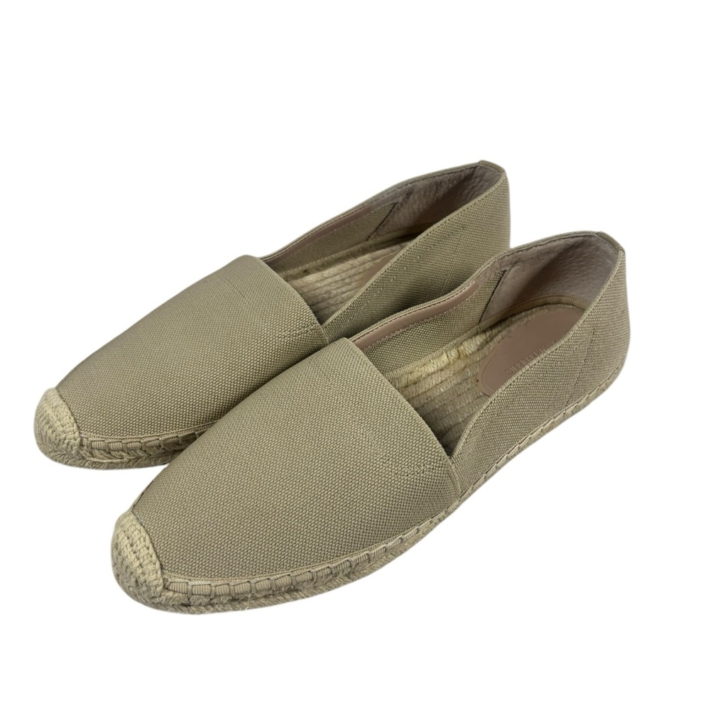 Banana Republic beige canvas espadrille slip ons 9M